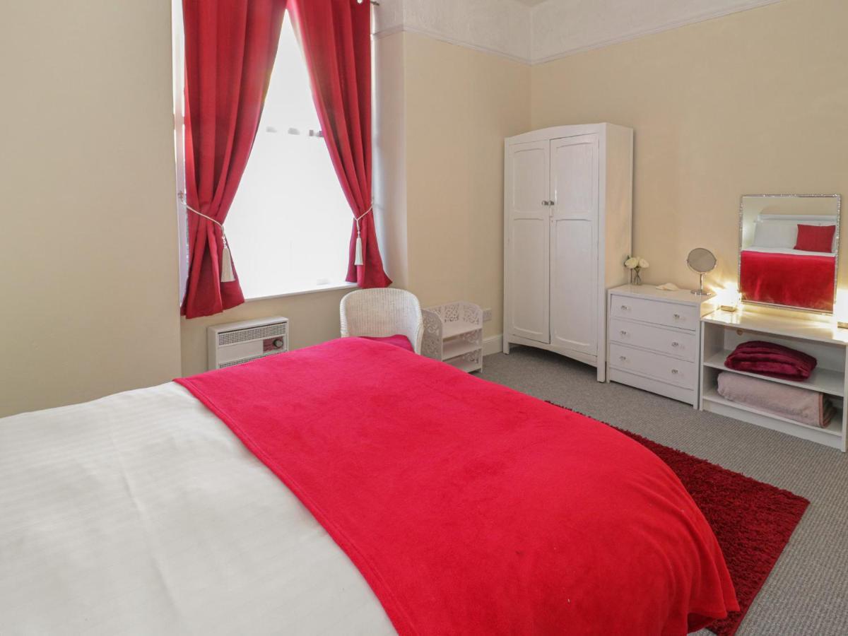 Penmaen-mawr Llys Madoc, First Floor Flat 아파트 외부 사진